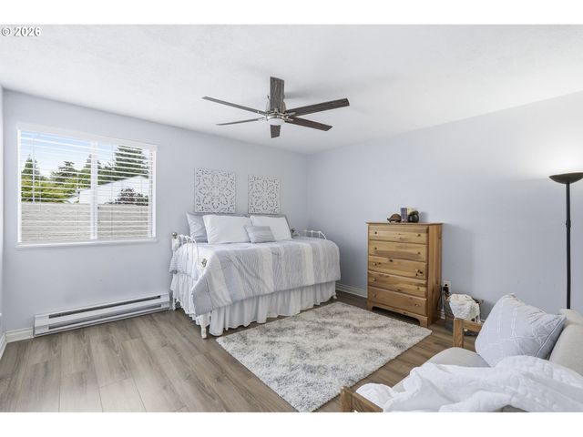 159 Sw FLORENCE Ave E26, Gresham, OR 97080