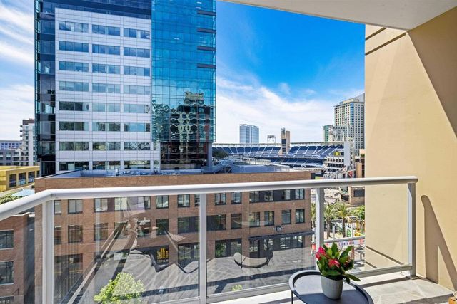 427 9th Avenue 801, San Diego, CA 92101