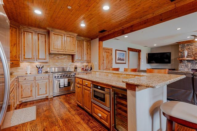 2033 Harbor Way 103, Graford, TX 76449