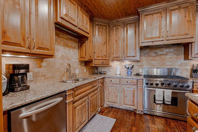 2033 Harbor Way 103, Graford, TX 76449