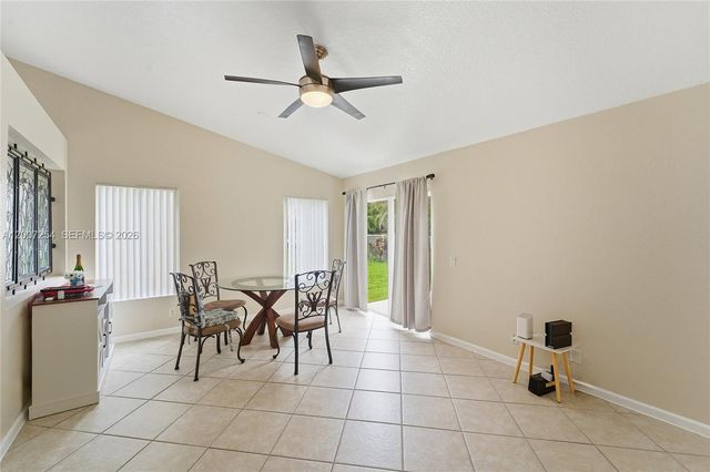 1004 Golden Cane Dr, Weston, FL 33327