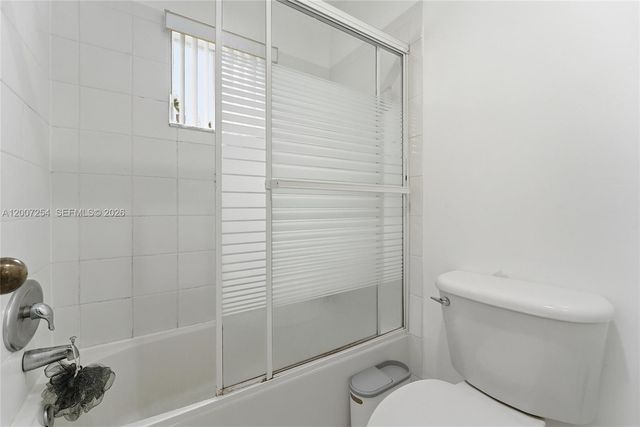 1004 Golden Cane Dr, Weston, FL 33327