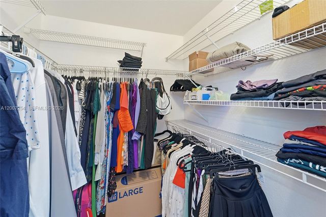 1004 Golden Cane Dr, Weston, FL 33327