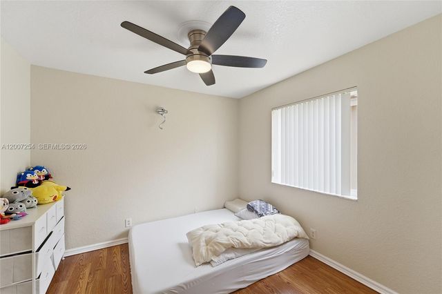 1004 Golden Cane Dr, Weston, FL 33327