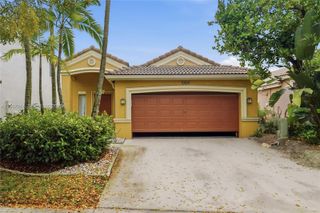 1004 Golden Cane Dr, Weston, FL 33327