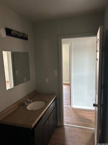 7014 GRAND VALLEY DR, San Antonio, TX 78242