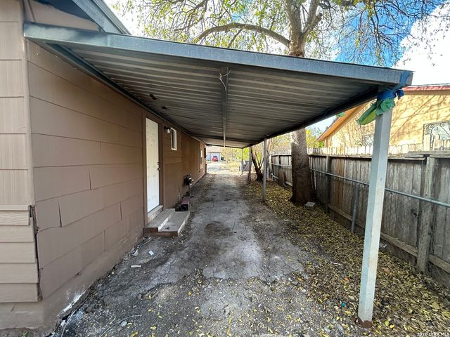 7014 GRAND VALLEY DR, San Antonio, TX 78242