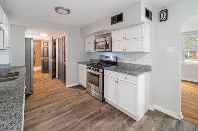 2115 Fiero Avenue, Rotterdam, NY 12303