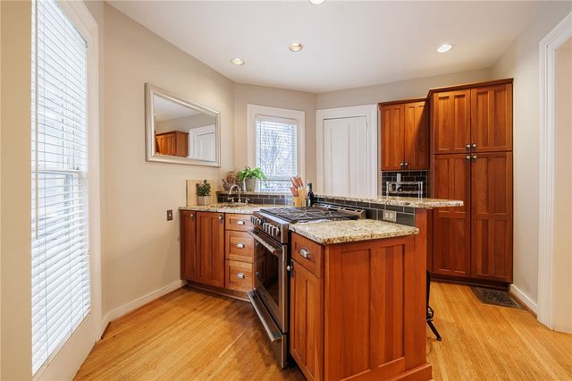 21 Rundel Park, Rochester, NY 14607