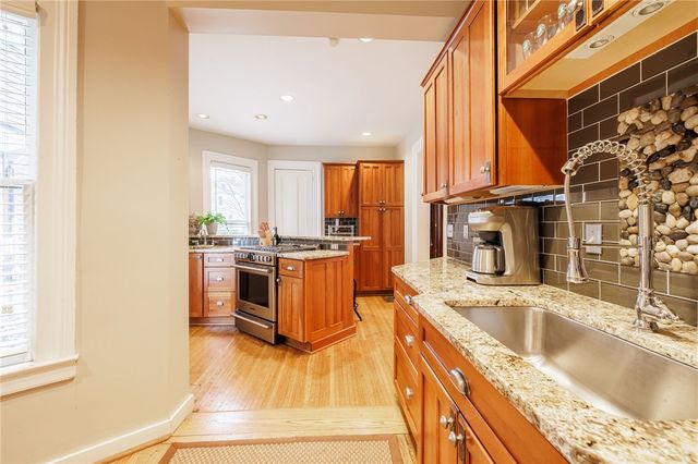 21 Rundel Park, Rochester, NY 14607