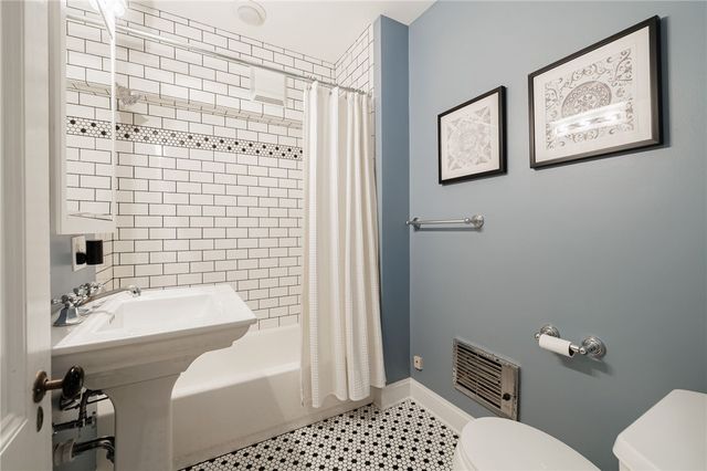 21 Rundel Park, Rochester, NY 14607