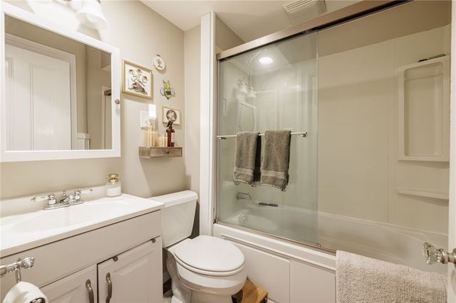 21 Rundel Park, Rochester, NY 14607