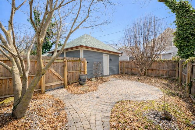 21 Rundel Park, Rochester, NY 14607