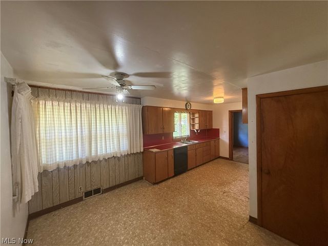 151 Durst Drive NW, Warren, OH 44483