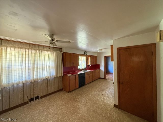 151 Durst Drive NW, Warren, OH 44483