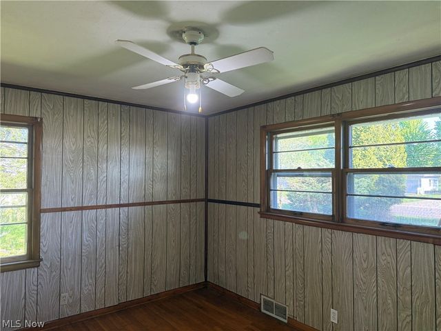 151 Durst Drive NW, Warren, OH 44483