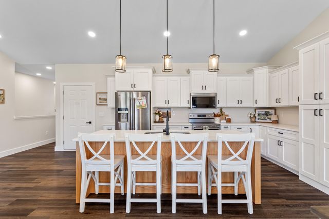 245 Auseon Court, Hillsdale City, MI 49242