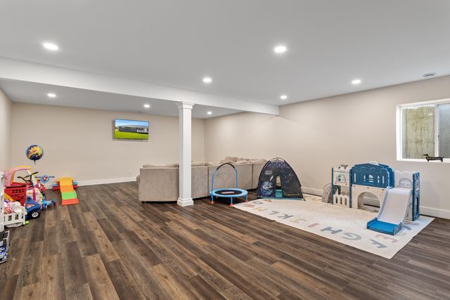 245 Auseon Court, Hillsdale City, MI 49242