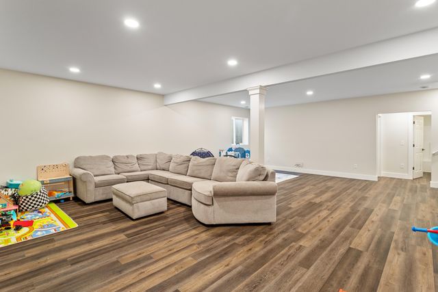 245 Auseon Court, Hillsdale City, MI 49242
