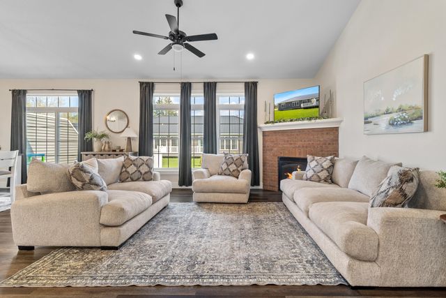 245 Auseon Court, Hillsdale City, MI 49242
