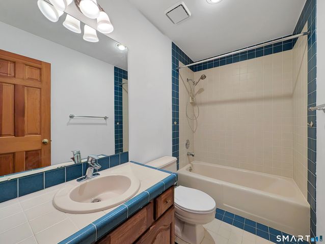 43 Woodbury Hill 43, Woodbury, CT 06798