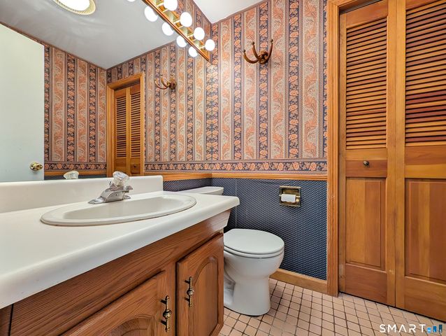 43 Woodbury Hill 43, Woodbury, CT 06798