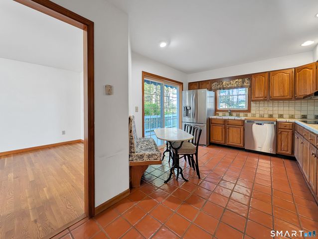 43 Woodbury Hill 43, Woodbury, CT 06798