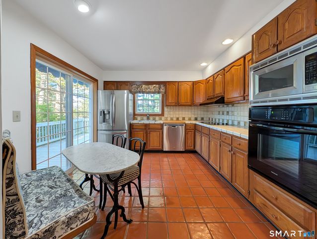 43 Woodbury Hill 43, Woodbury, CT 06798