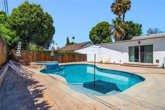 6617 Nevada, Woodland Hills, CA 91303