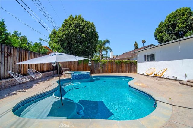 6617 Nevada, Woodland Hills, CA 91303