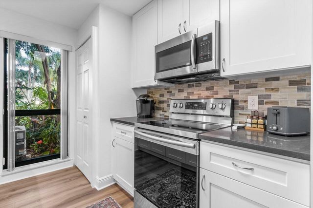 401 BRACKENWOOD Lane S, Palm Beach Gardens, FL 33418