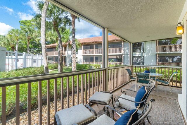 401 BRACKENWOOD Lane S, Palm Beach Gardens, FL 33418