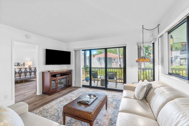 401 BRACKENWOOD Lane S, Palm Beach Gardens, FL 33418
