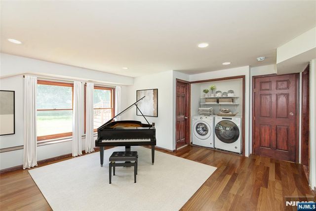 728 Prospect Street, Glen Rock, NJ 07452