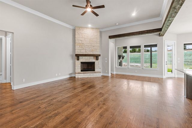 1090 Julian Drive, Van Alstyne, TX 75495