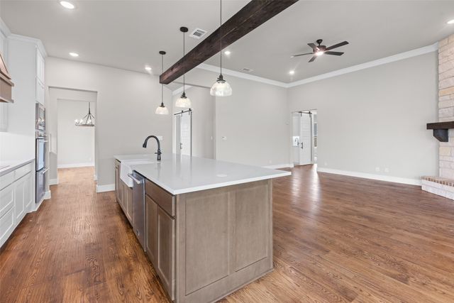 1090 Julian Drive, Van Alstyne, TX 75495