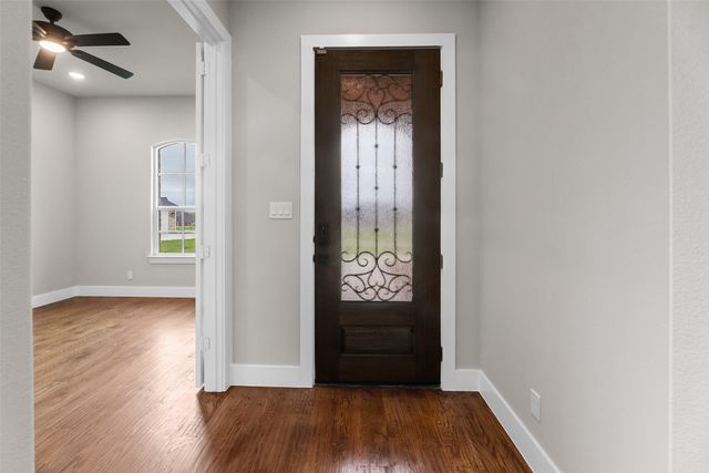 1090 Julian Drive, Van Alstyne, TX 75495