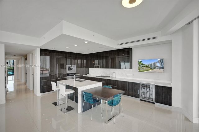 3250 NE 188th Street 501, Aventura, FL 33180