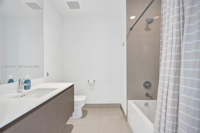 3250 NE 188th Street 501, Aventura, FL 33180