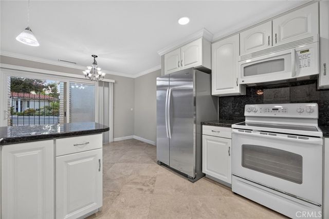 2262 Via Puerta D, Laguna Woods, CA 92637
