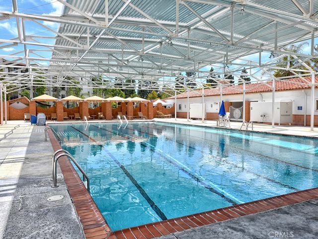 2262 Via Puerta D, Laguna Woods, CA 92637