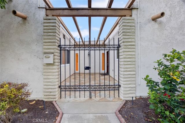 2262 Via Puerta D, Laguna Woods, CA 92637