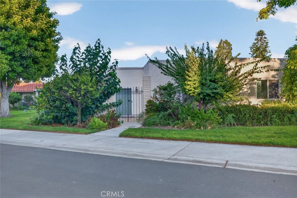 2262 Via Puerta D, Laguna Woods, CA 92637 — photo 4