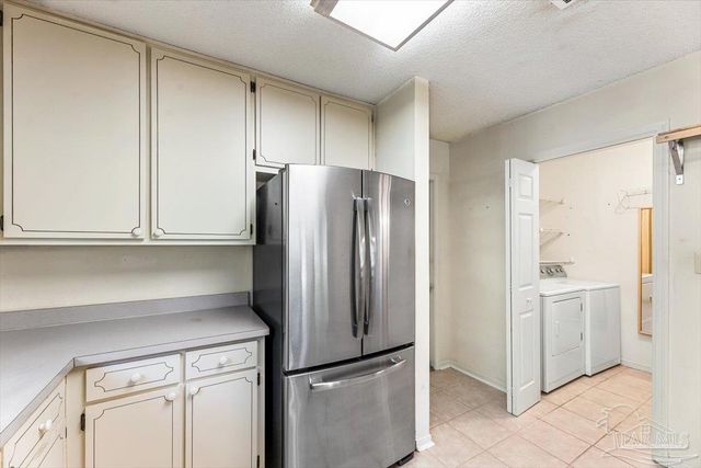 6748 Liberty St, Navarre, FL 32566
