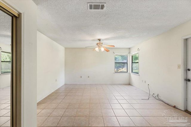 6748 Liberty St, Navarre, FL 32566