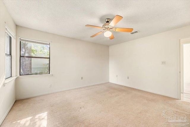6748 Liberty St, Navarre, FL 32566