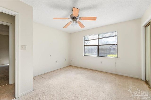 6748 Liberty St, Navarre, FL 32566