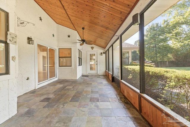 6748 Liberty St, Navarre, FL 32566