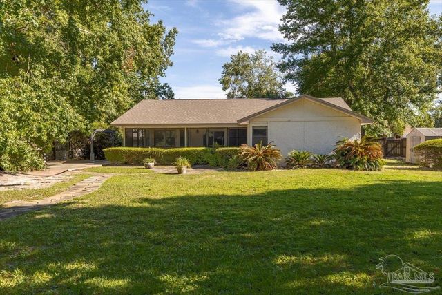 6748 Liberty St, Navarre, FL 32566