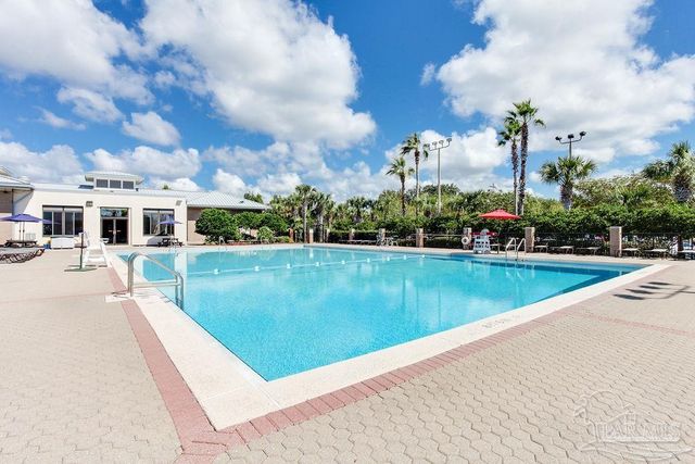 6748 Liberty St, Navarre, FL 32566